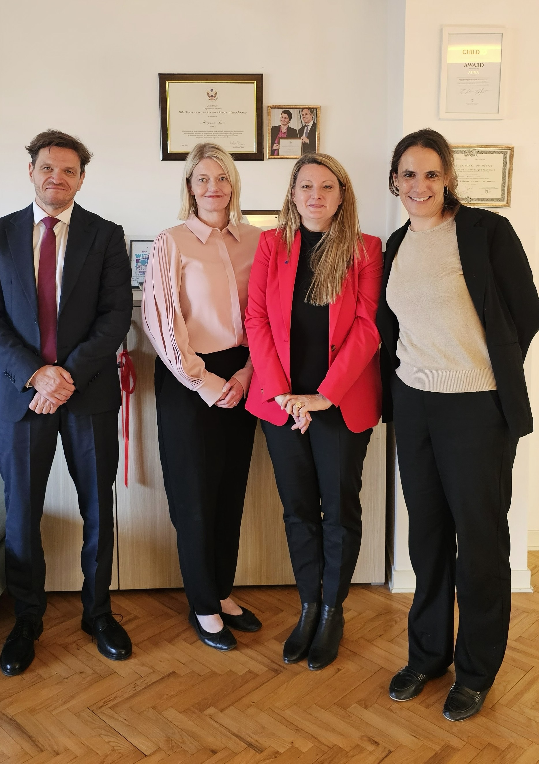 Anu Juvonen, Jelena Hrnjak, poseta, finska, Atina