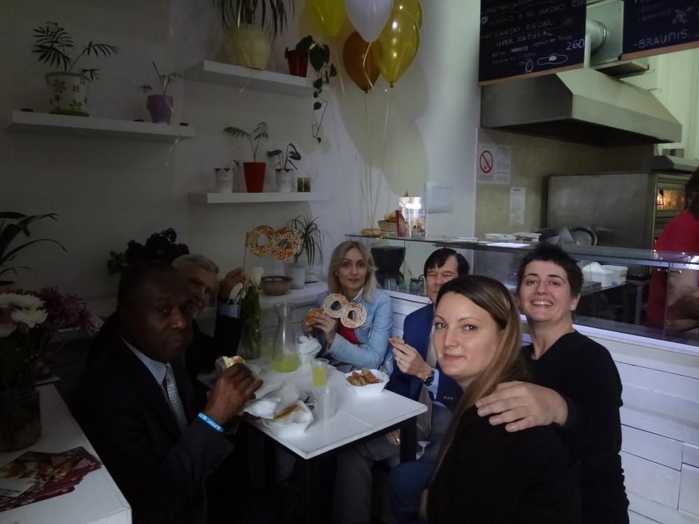 Dok jedete bagel u Beogradu podrzavate zrtve trgovine ljudima NVO Atina